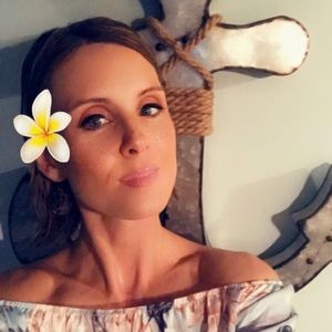 Meet your Posher, Roxanne